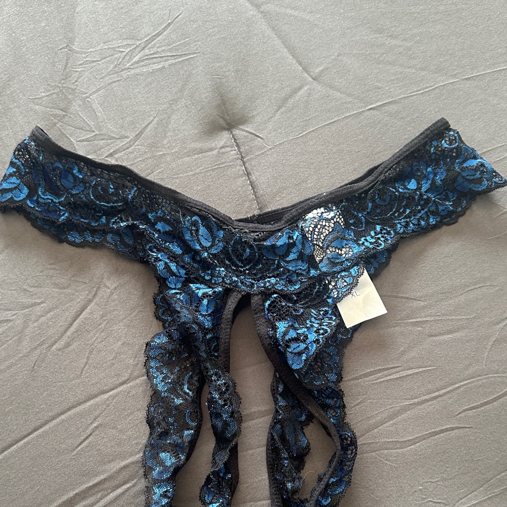 Lace Crotchless/Backless Thong with Blue Floral Design Sz XL